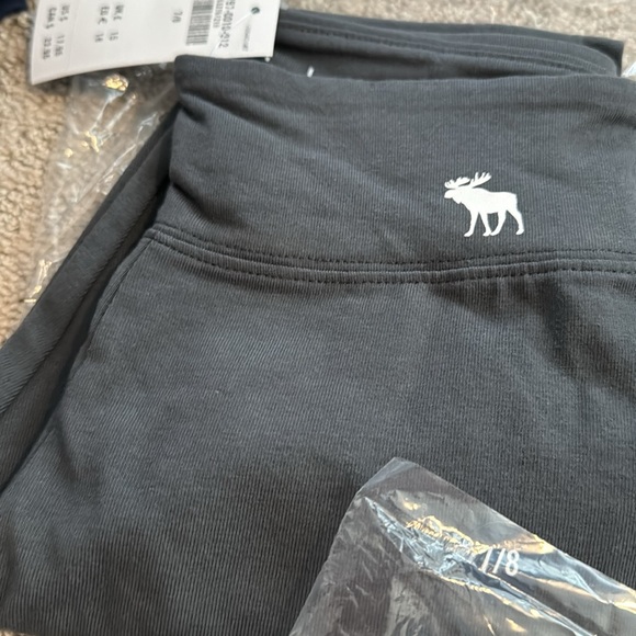Abercrombie Bundle girls 7/8 leggings - Picture 4 of 4